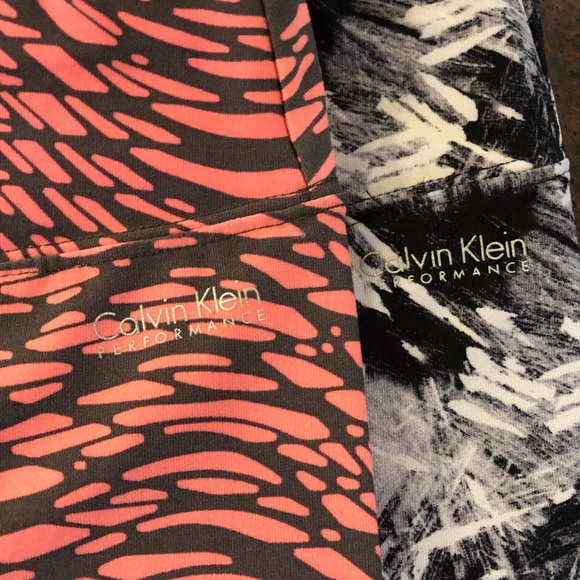 NWOT Set of Two Calvin Klein Performance Capris Size S - Picture 2 of 7